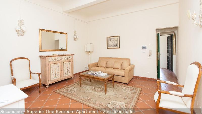 Superior One-Bedroom Apartment image 4