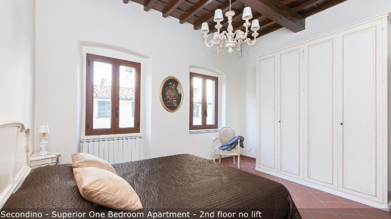 Superior One-Bedroom Apartment image 2