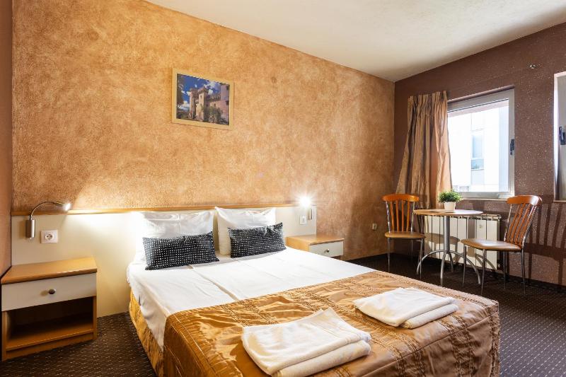 Standard Double Room image 1