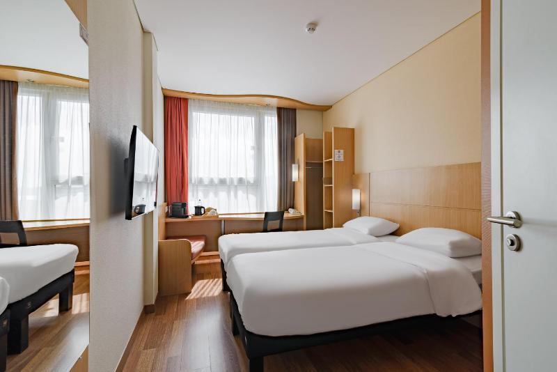 Ibis Kaunas Centre - image 37