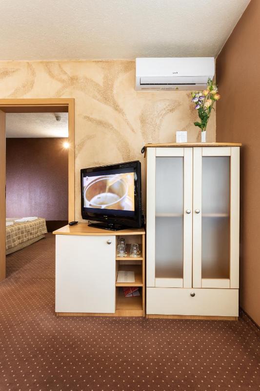 Apartment image 4