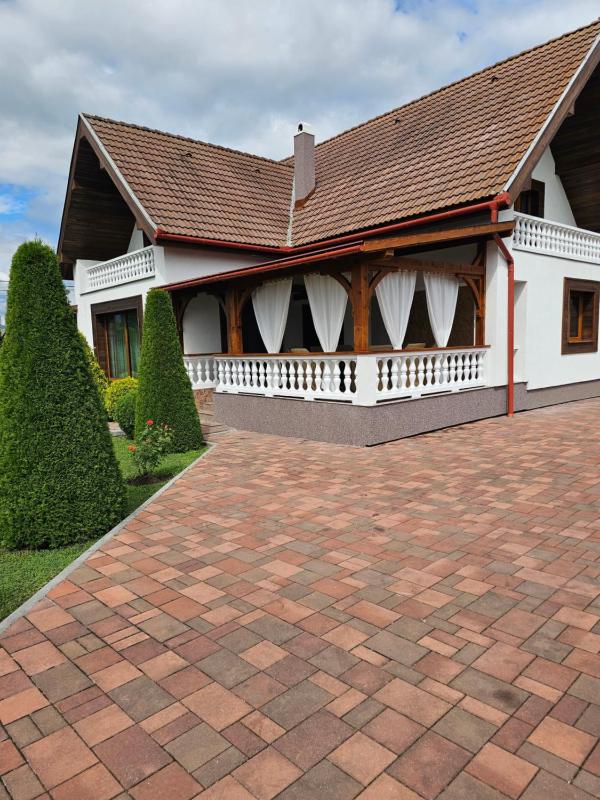 Villa image 3