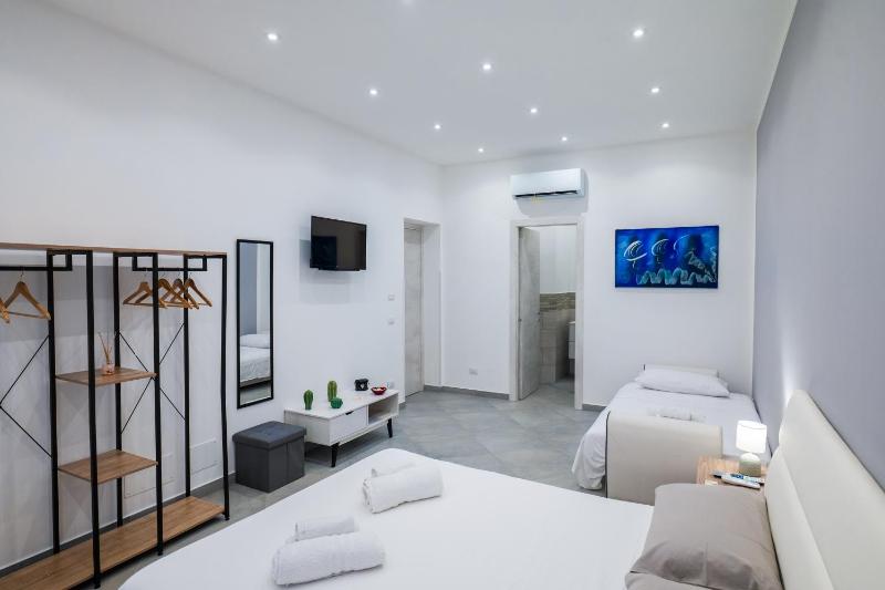 Baron’s Suites - image 2