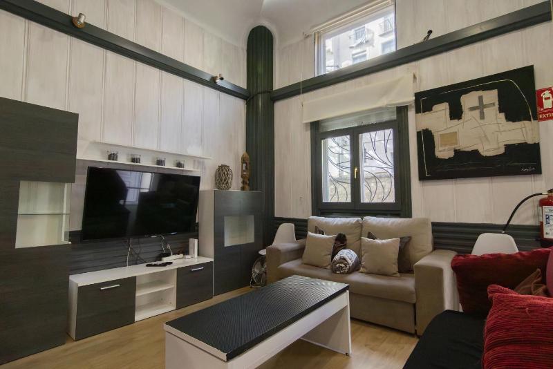 Three-Bedroom Townhouse image 1