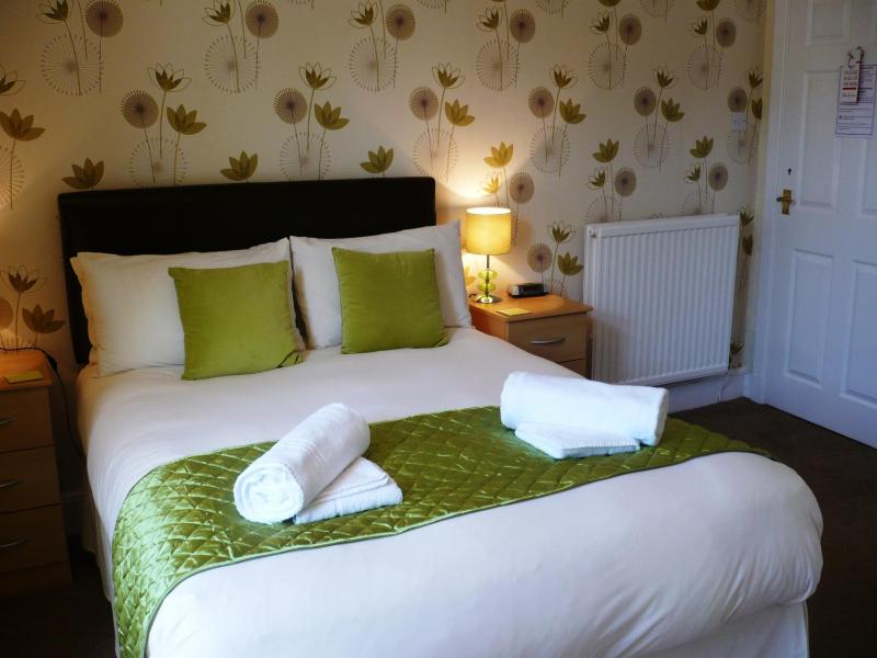 Standard Double Room image 2