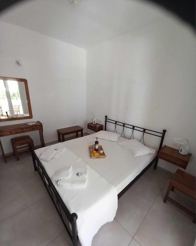 Double Room image 4