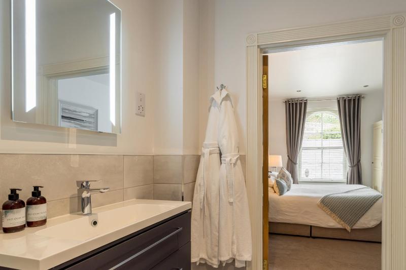 Classic Room - With Street Facing View  image 3