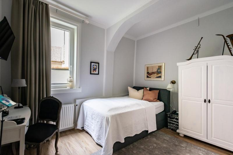 Single Room image 1