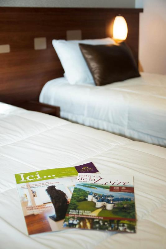 Comfort Twin Room image 4