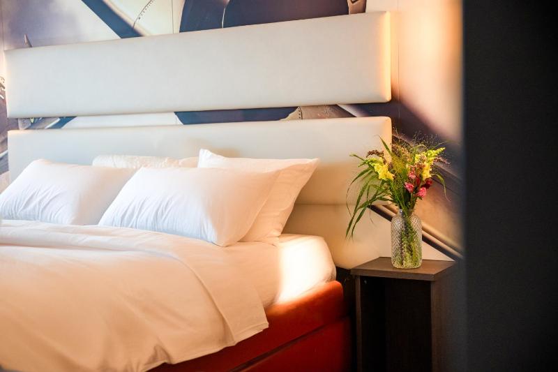 Suite image 1