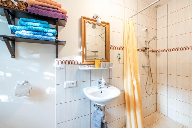 Apartment - Split Level (Chocolate) image 2