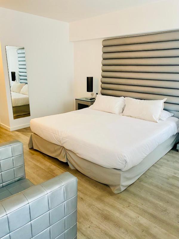 Privilege Room with City View image 2