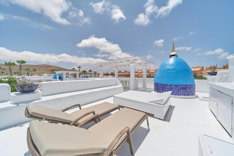 Villa with Private Pool image 3