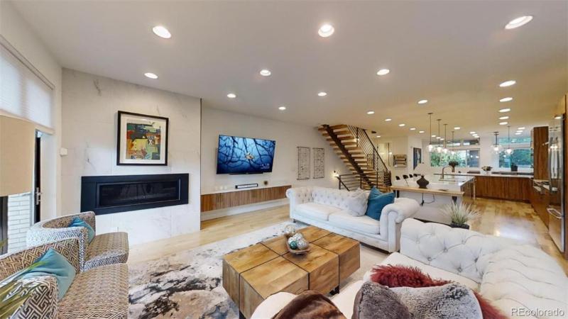 Luxurious Modern Townhome 5 minute Walk from Cherry Creek North - image 6