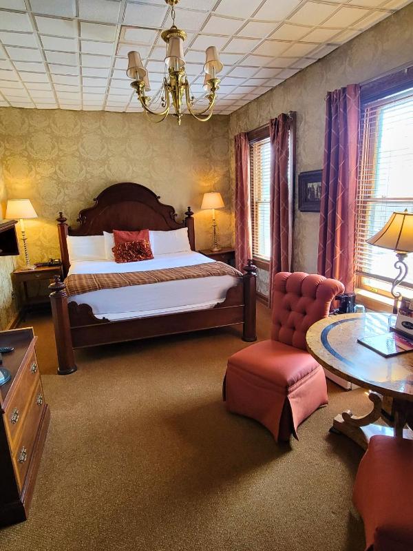 King Room image 1