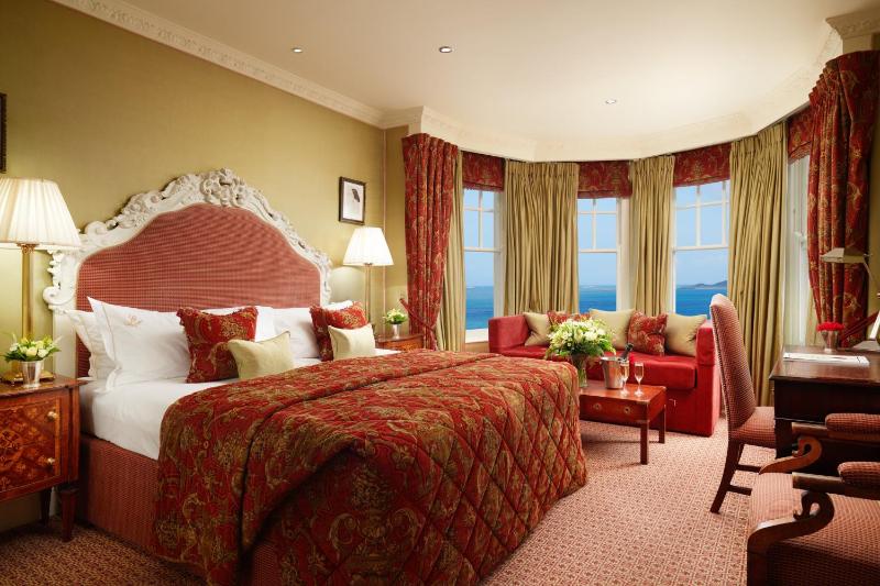Double or Twin Room with Sea View image 4