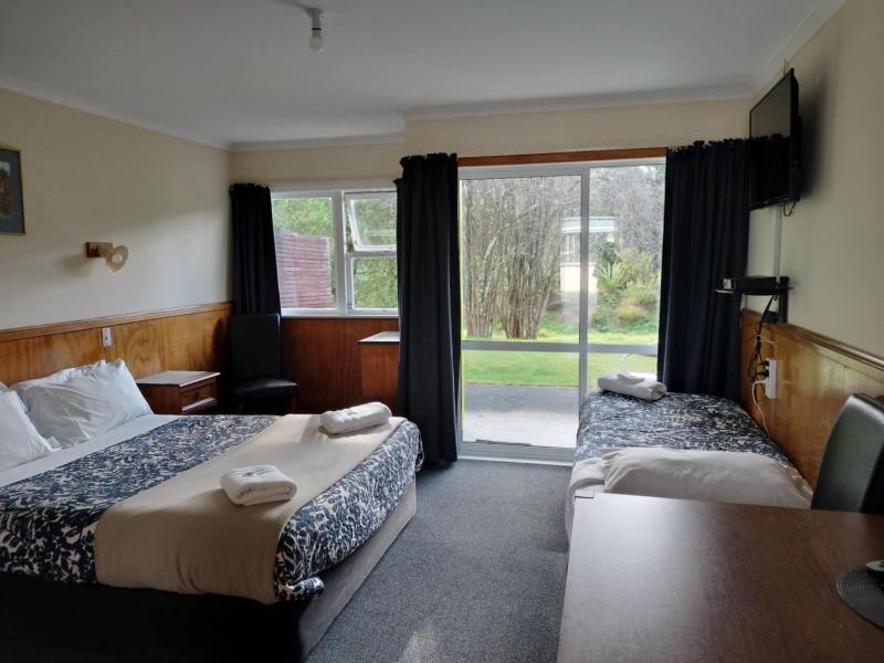 Otaki Motel - image 24