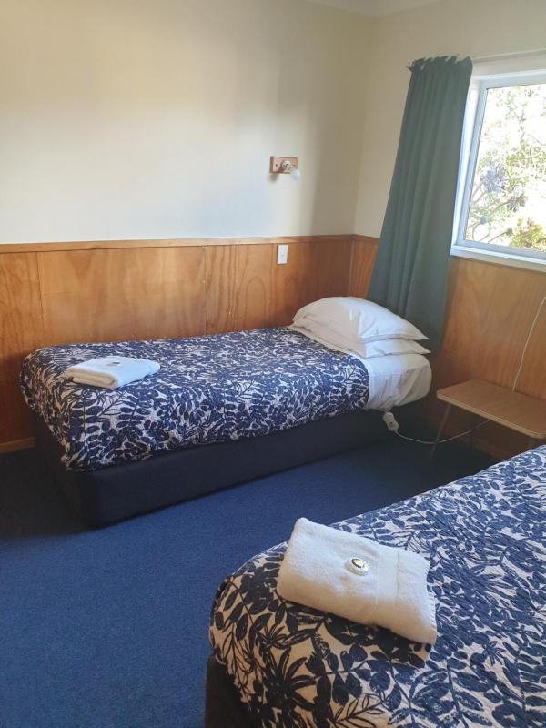 Otaki Motel - image 21