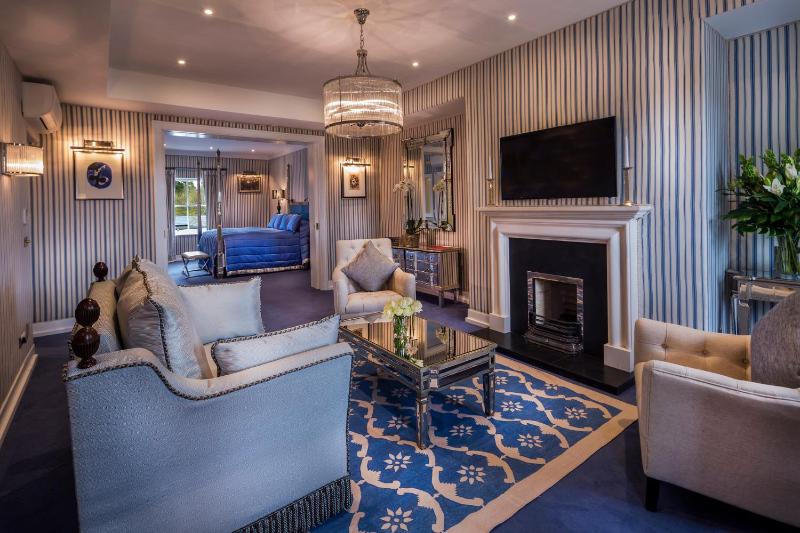 Lake View Suite image 3