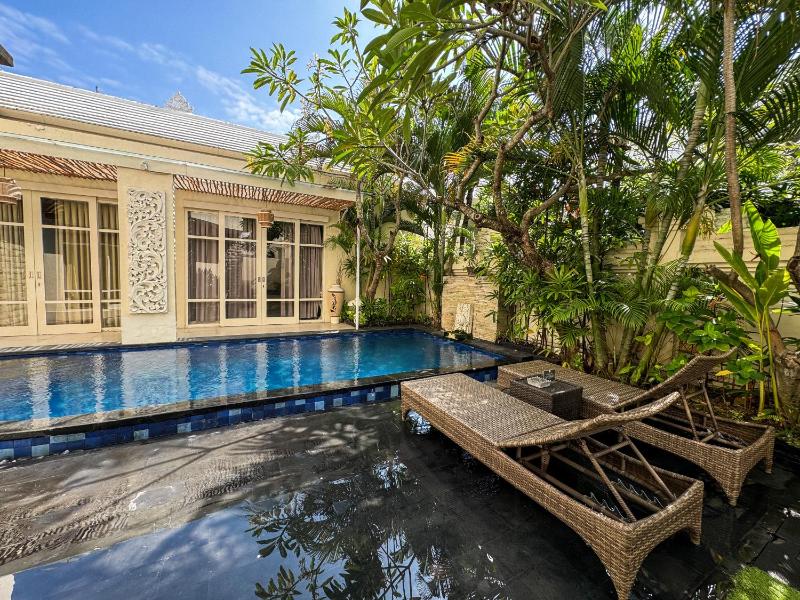 Awila Villas Kuta 3-Bedroom Private Pool Villas Near Kuta Beach - image 24