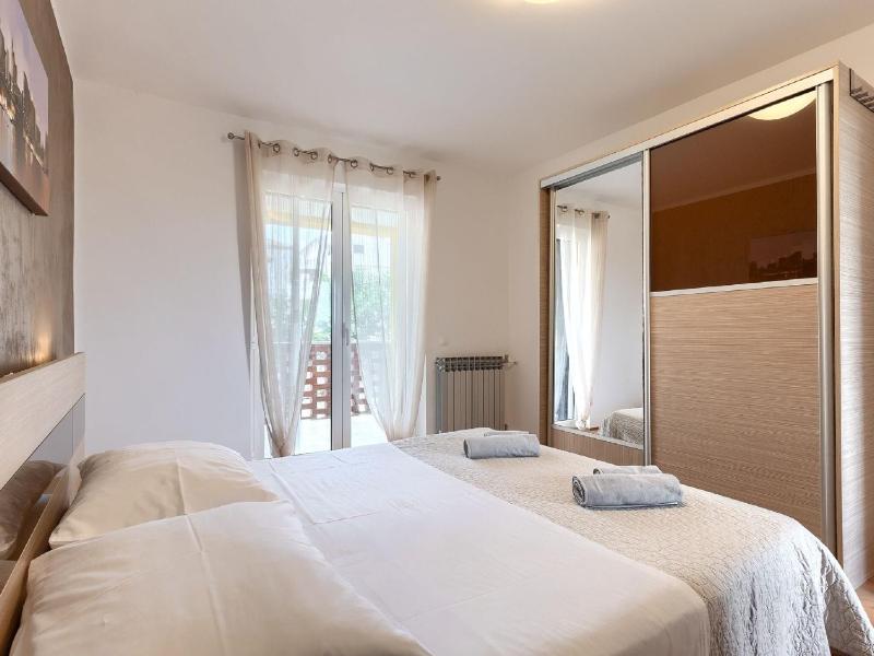Holiday Home in Rovinjsko with Pool - image 27