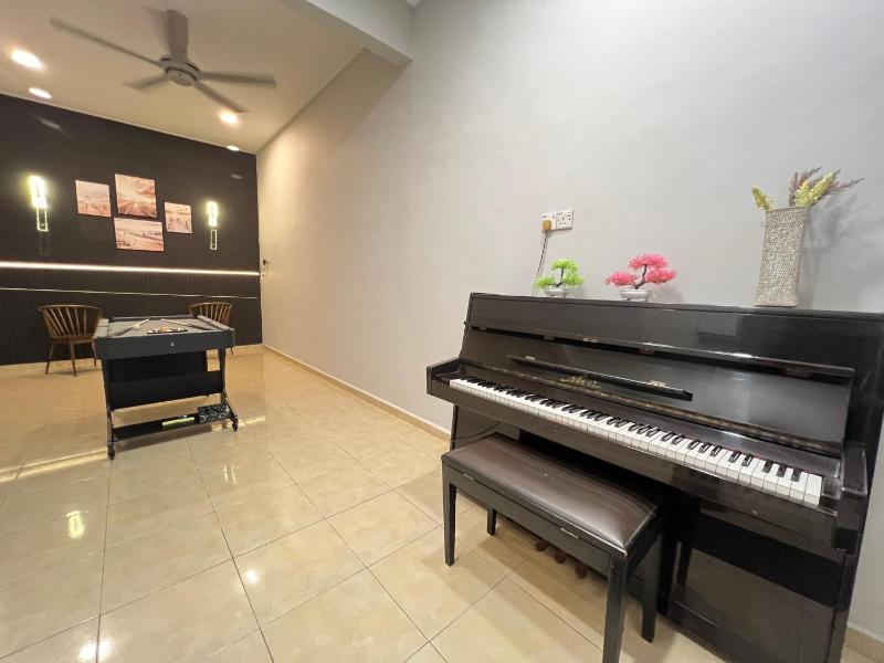 YOLO3 10PAX CentralTown Piano PoolTable Netflix - image 17