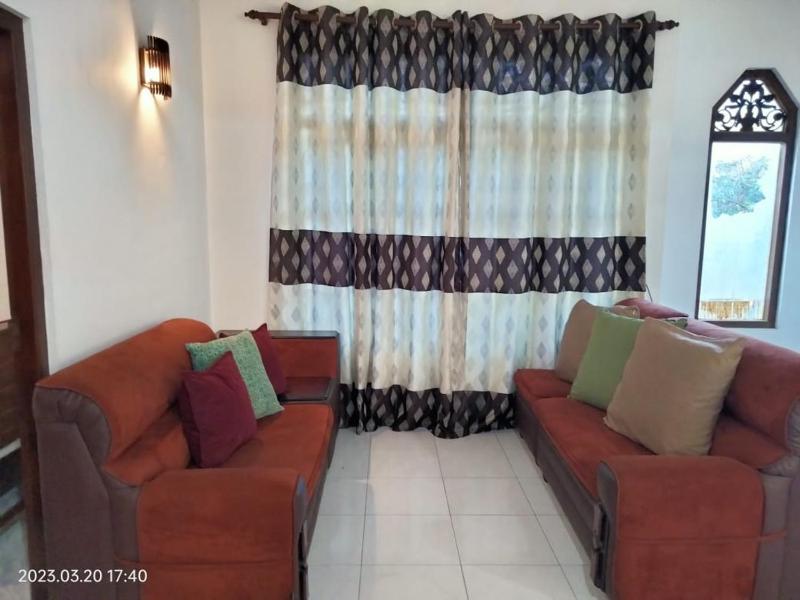 Ivory House - image 9