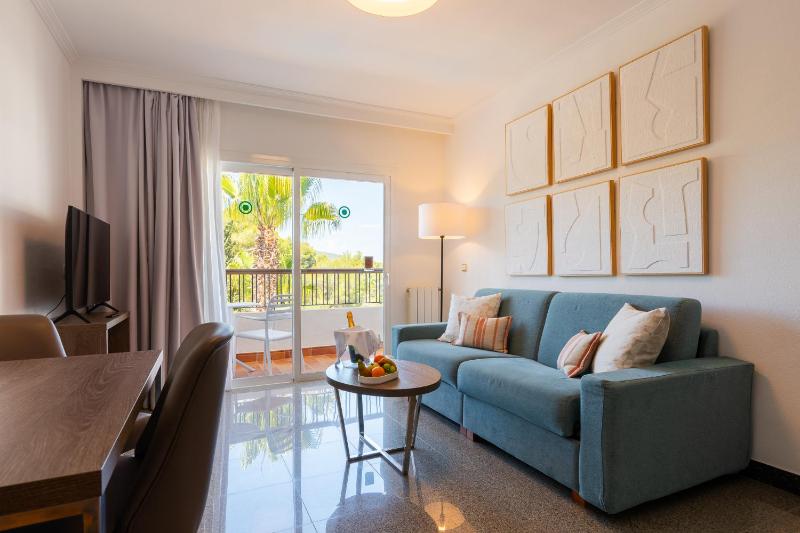 Superior Suite image 4