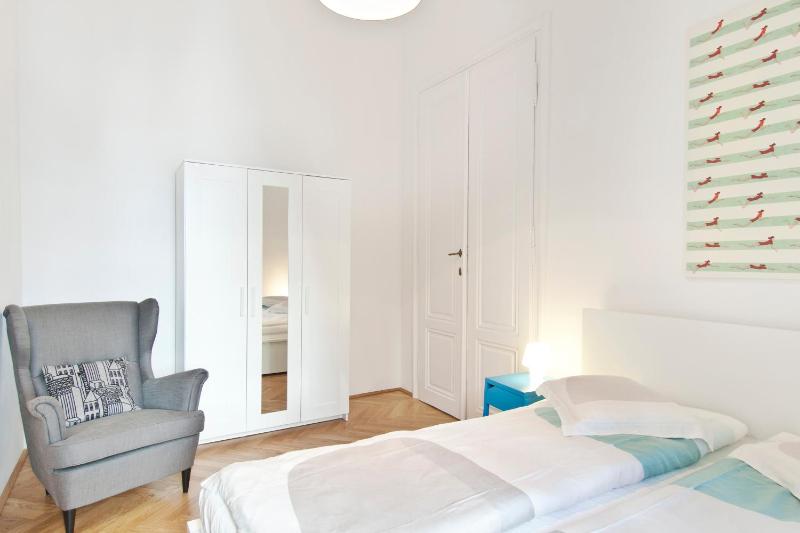 HeyMi Apartments Oper - image 4