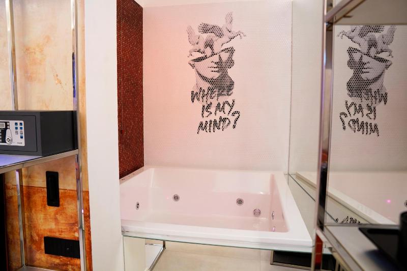 Kind Places - Suite Experience - image 15