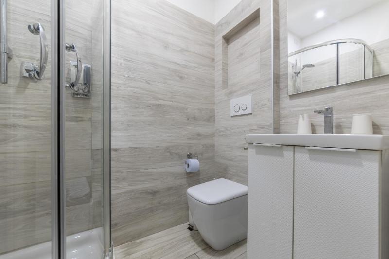 Superior Double or Twin Room image 4