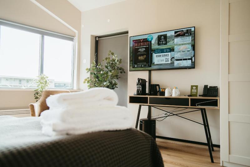 Standard Family Room image 2