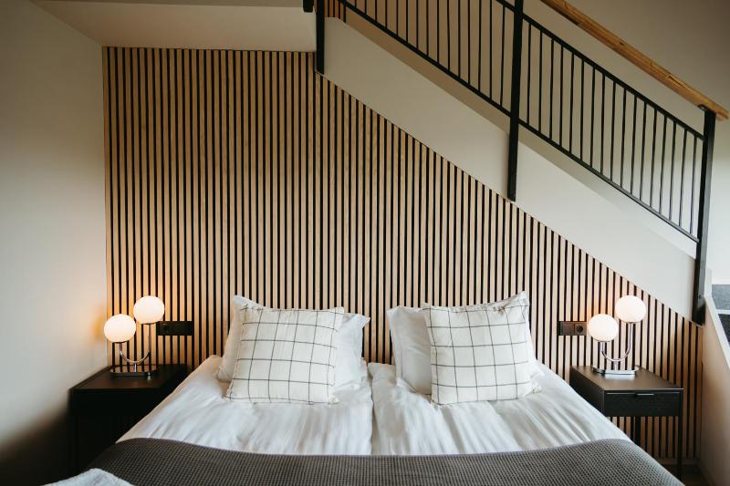 Standard Family Room image 3