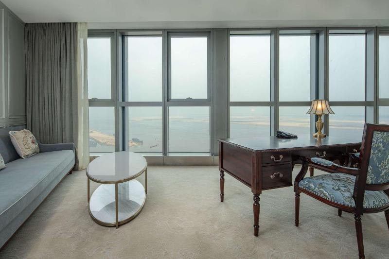 Hilton Brazzaville Les Tours Jumelles Hotel & Residences - image 2
