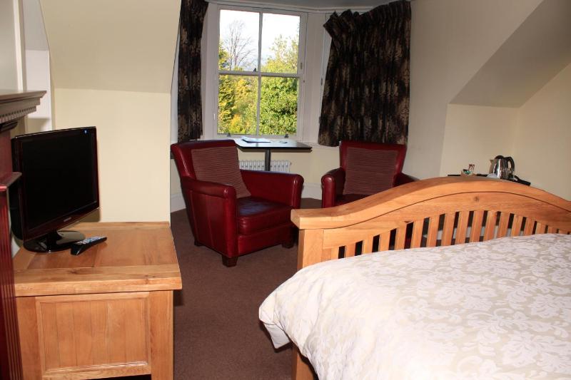 Family Room (2 Adults + 2 Children) image 3
