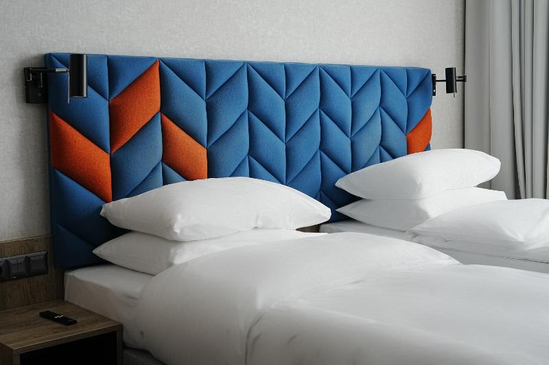 Deluxe Twin Room image 1