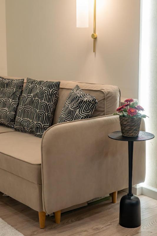 Akácfa-A112 Stylish 2 Bedroom Apartment - image 15
