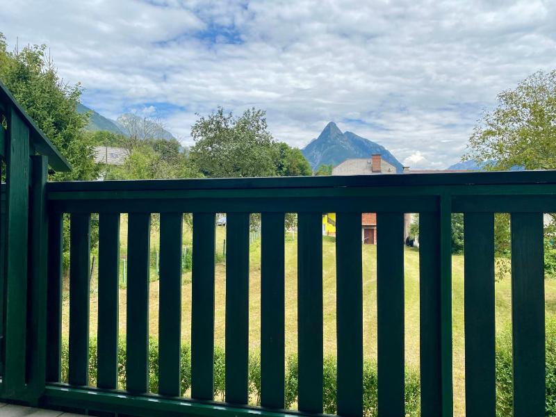 Apartment with Mountain View image 2