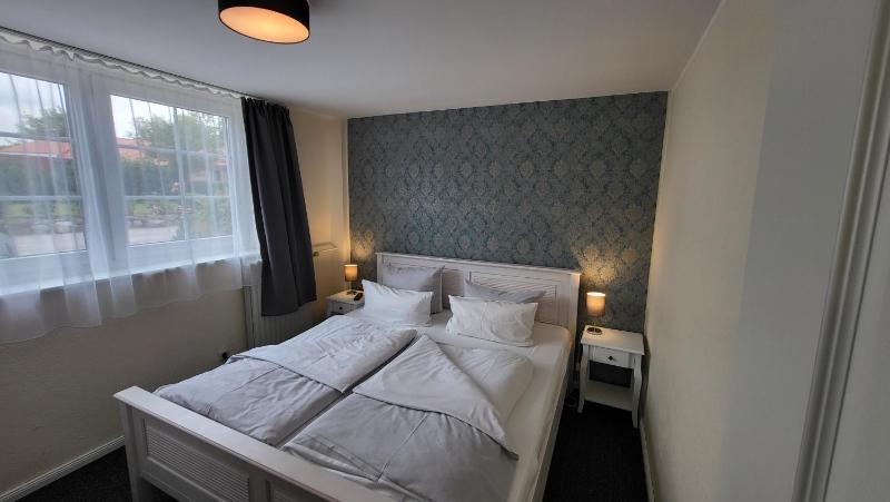 One-Bedroom Apartment image 1