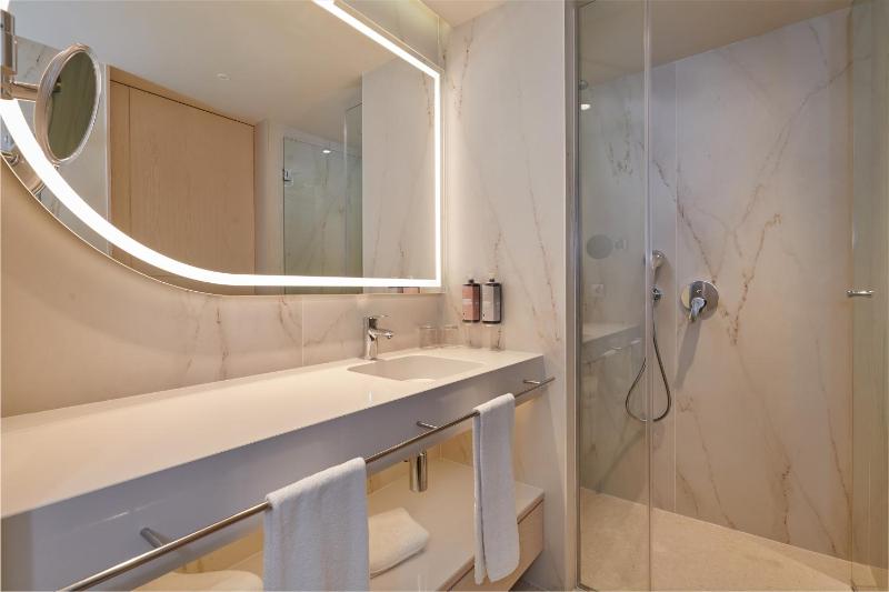 Select Double Room image 2