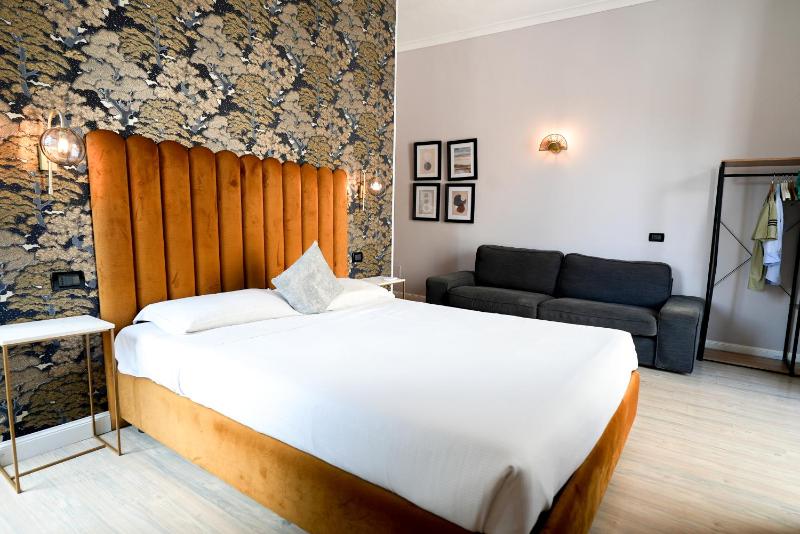 R-home fine rooms guesthouse - image 3