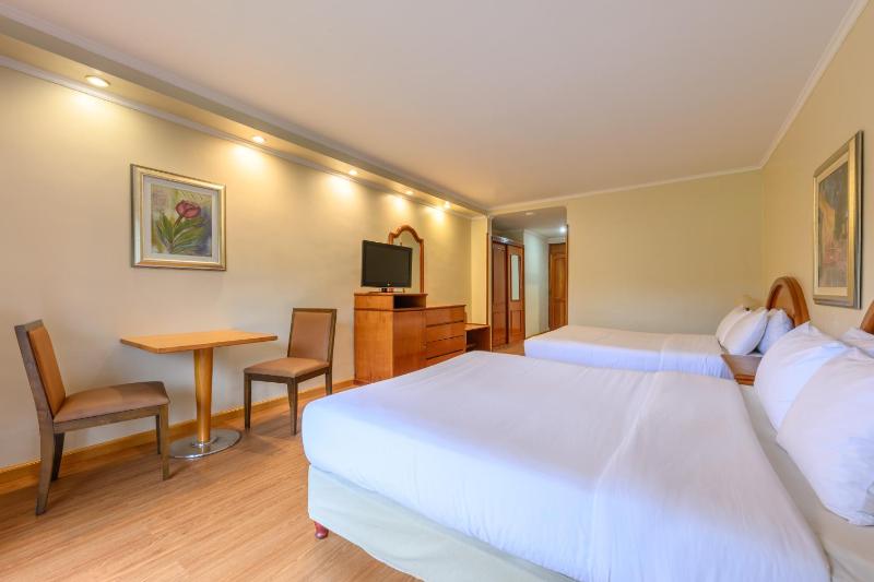 Exe Hotel Cataratas - image 36