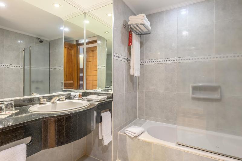 Exe Hotel Cataratas - image 40