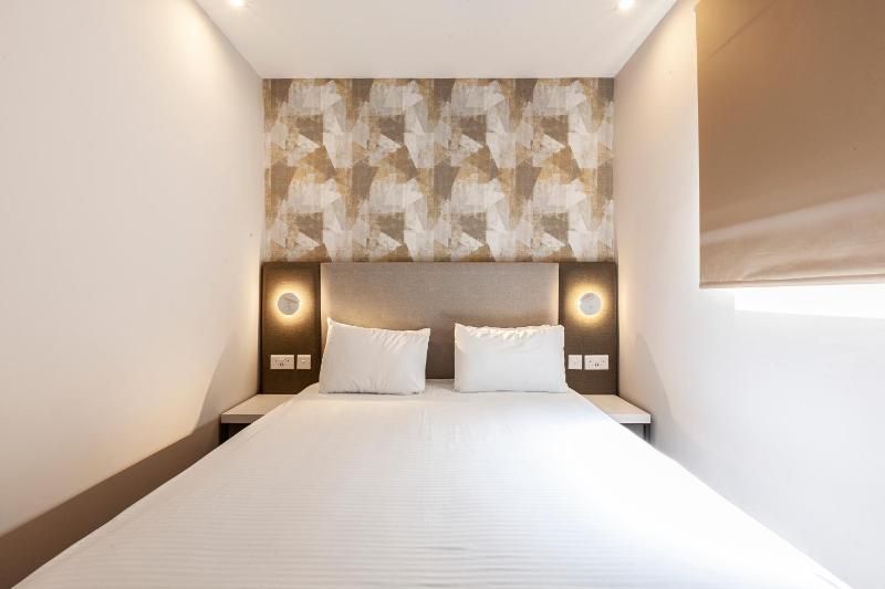 One-Bedroom Apartment with Sea View image 4