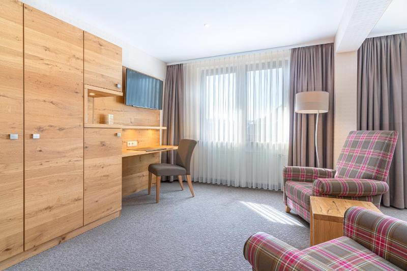 Superior Double Room image 4
