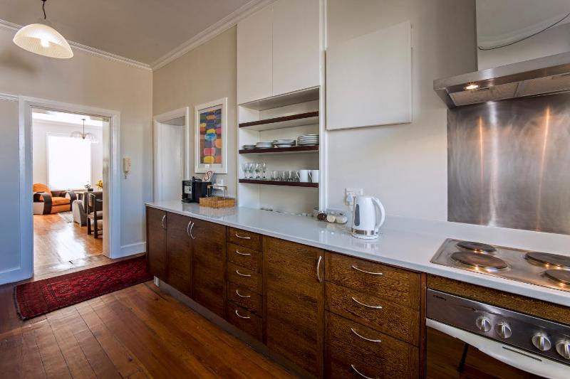 Barry Hall Apartments - image 5