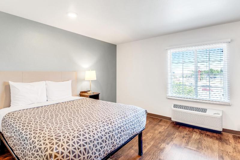 WoodSpring Suites Austin North I-35 - image 13