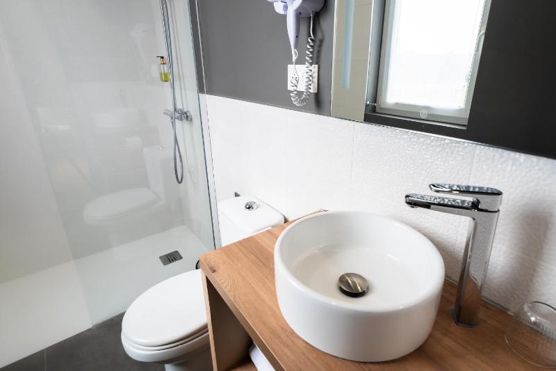 Double Room with Shower image 4