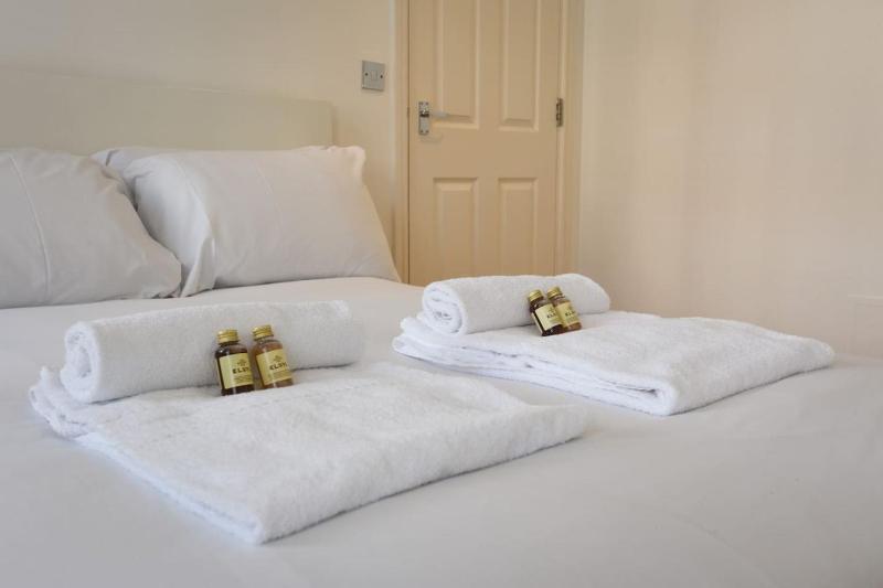 Air Maison - Charming 1-Bedroom Flat in Historic Old Portsmouth - image 33