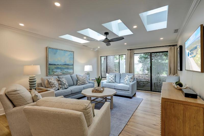 823 Ocean Cove - image 12